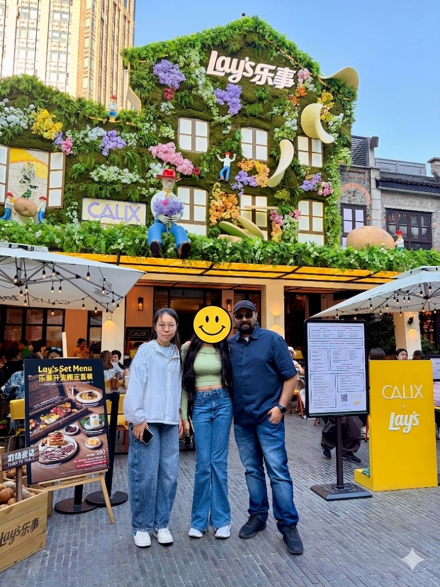 Posing with Athena at the colourful Lay's pop-up installation during the Shanghai Trends Tour